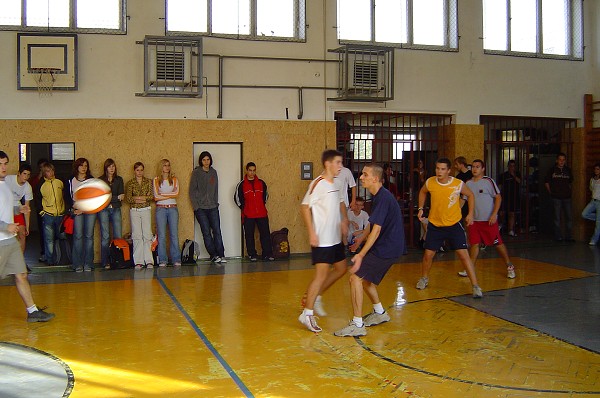 24-hodinový basketbal